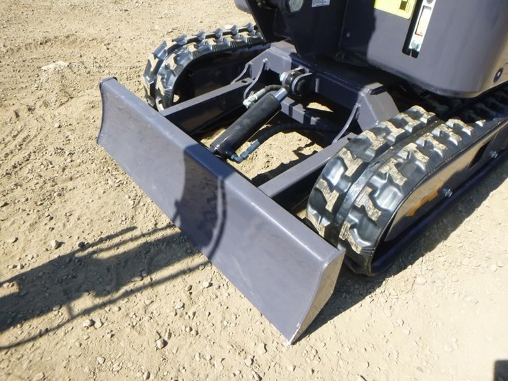 2025-agt-mx15rx-hydraulic-excavator-image-15