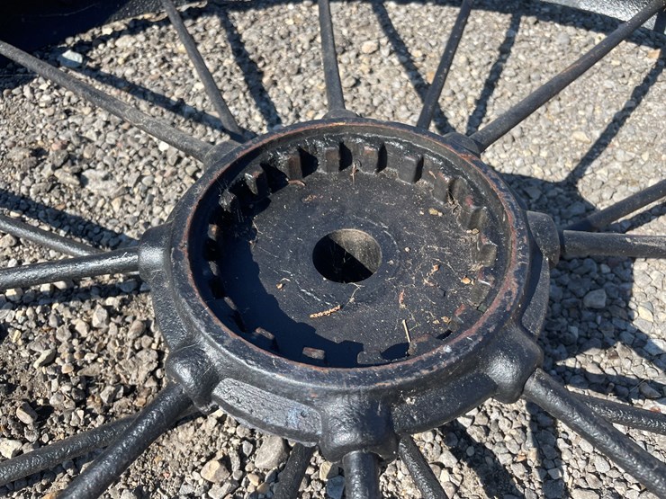 #6636-•-spoked-iron-wheel-image-7