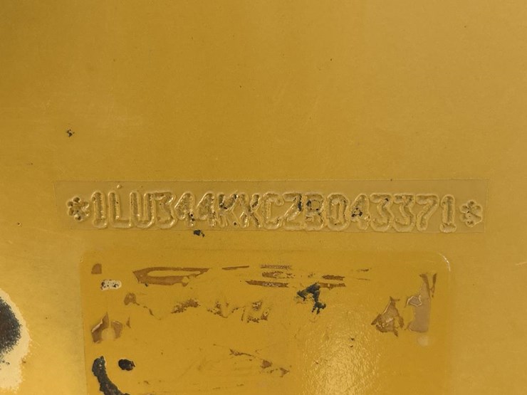 2016-deere-344k-image-79