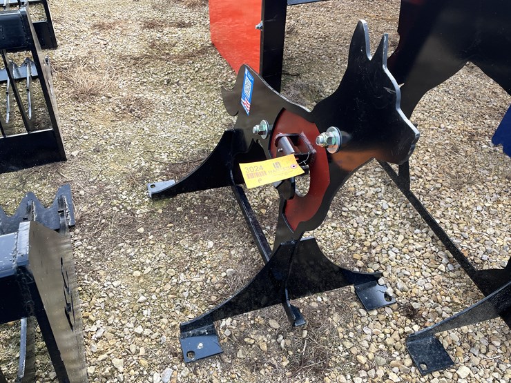 #3024-•-metal-coyote-target-image-2