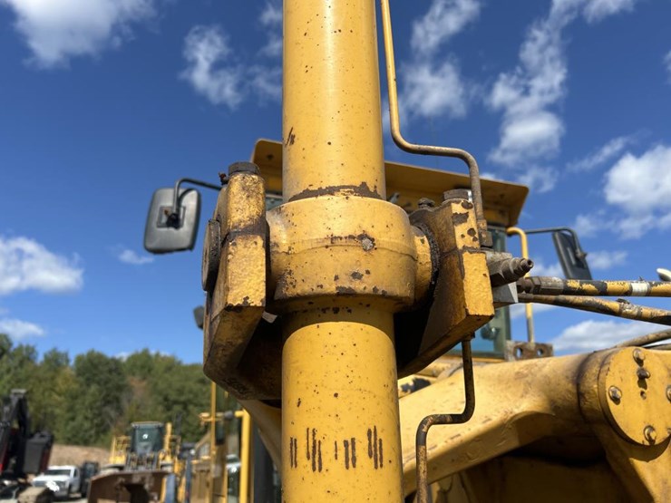 deere-770bh-image-38
