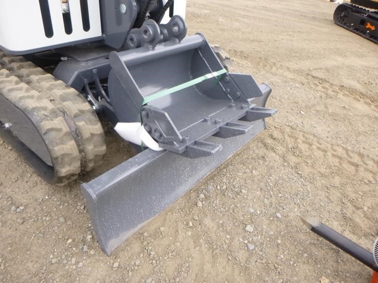 bttl-et15h-6-hydraulic-excavator-image-17