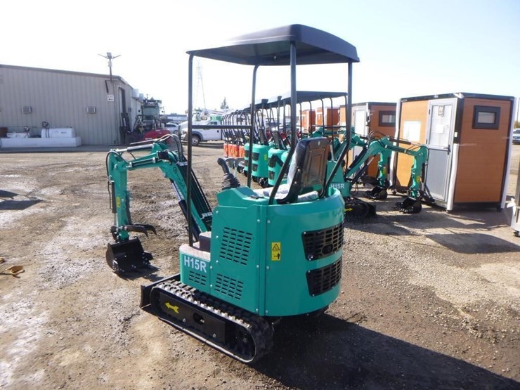 2025-agt-h15r-hydraulic-excavator-image-4