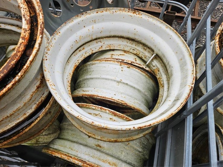 #2059-•-crate-of-truck-rims-image-5