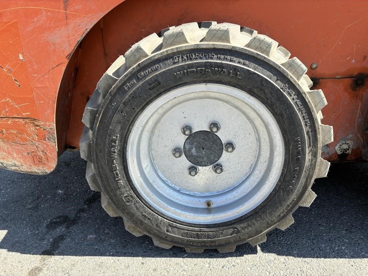 2019-gehl-r105-image-9