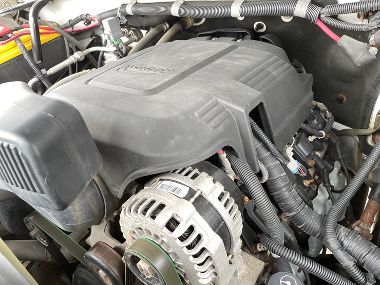 #1009-•-2014-chevy-3500hd-4x4-dually-truck-(has-wi-title)-image-17
