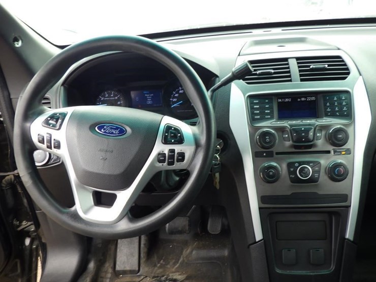 2013-ford-explorer-image-9