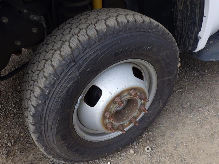 2010-ford-f350-image-16