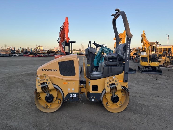 2018-volvo-dd25b-image-5