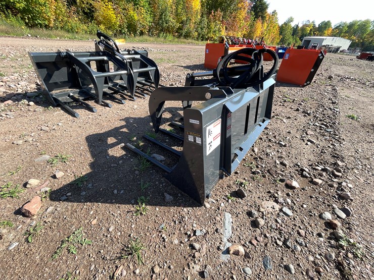 #8242-•-wolverine-compact-tractor-manure-fork-grapple-image-7