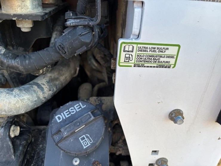 2021-bobcat-t770-image-44