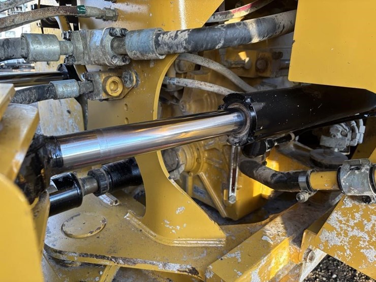 2017-caterpillar-950m-image-25