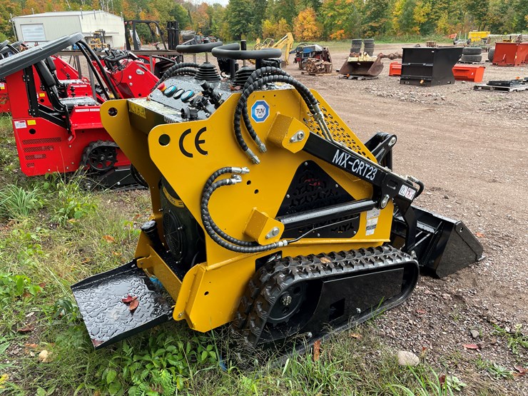 #8170-•-agt-compact-track-loader-image-4