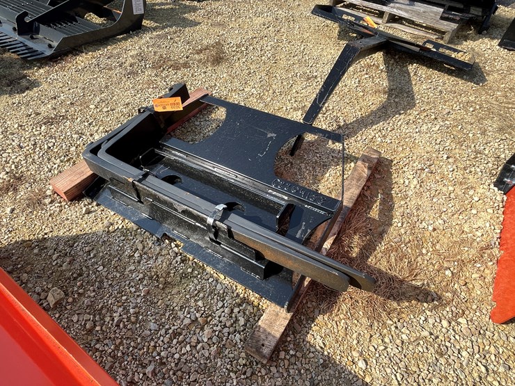 #3039-•-mini-universal-attach-pallet-forks-and-mast-image-3