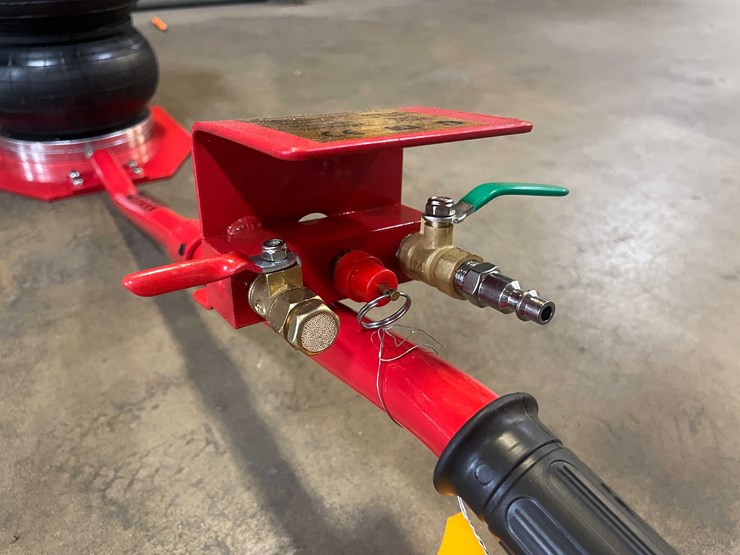 #5551-•-pneumatic-3-ton-lift-capacity-air-jack-(pr12)-image-6