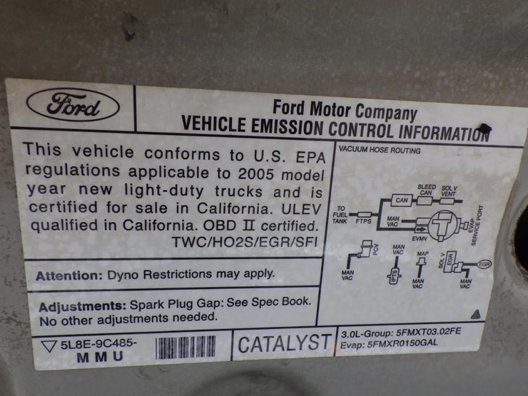 2005-ford-escape-image-12