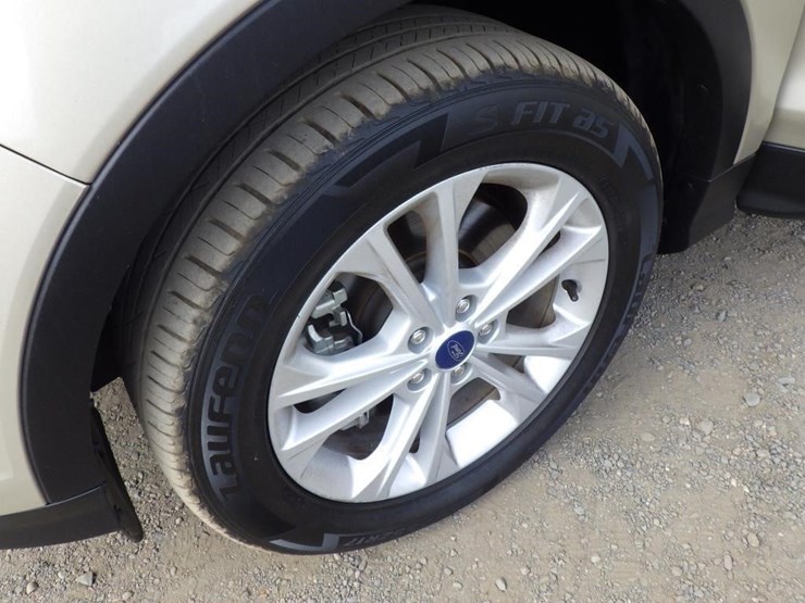 2017-ford-escape-image-13
