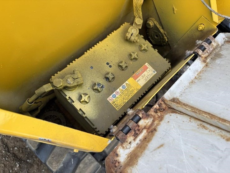 komatsu-pc28uu-image-33