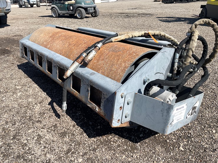 #6492-•-wolverine-roller-compactor-image-1