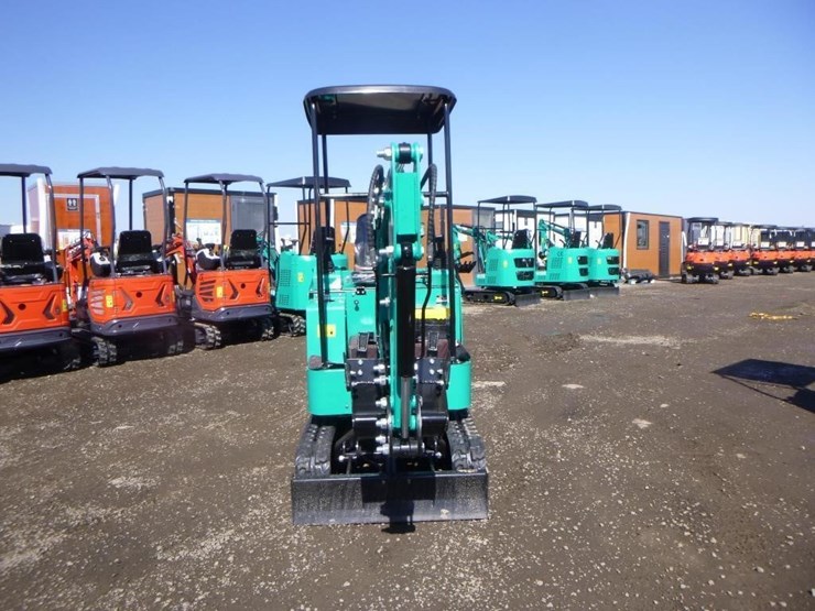 2025-agt-h15r-hydraulic-excavator-image-6