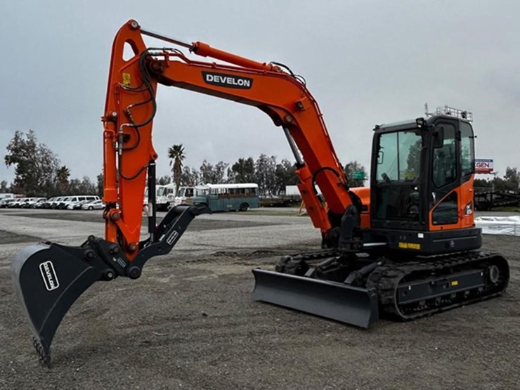 2023-develon-dx85r-3-hydraulic-excavator-image-1