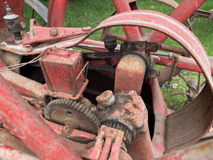 8hp-associated-image-8