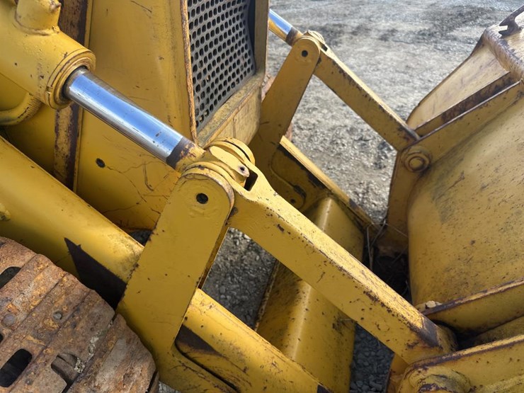 john-deere-300-image-16