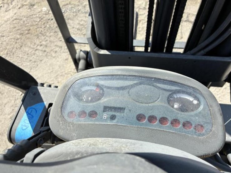 2004-komatsu-c30axps-forklift-image-19