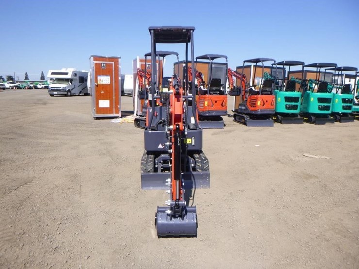 2025-agt-mx15rx-hydraulic-excavator-image-6