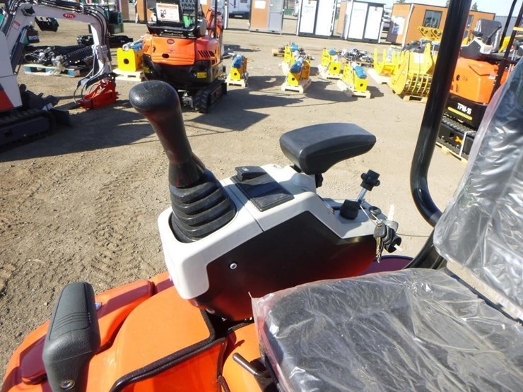2025-tpm-16-hydraulic-excavator-image-22