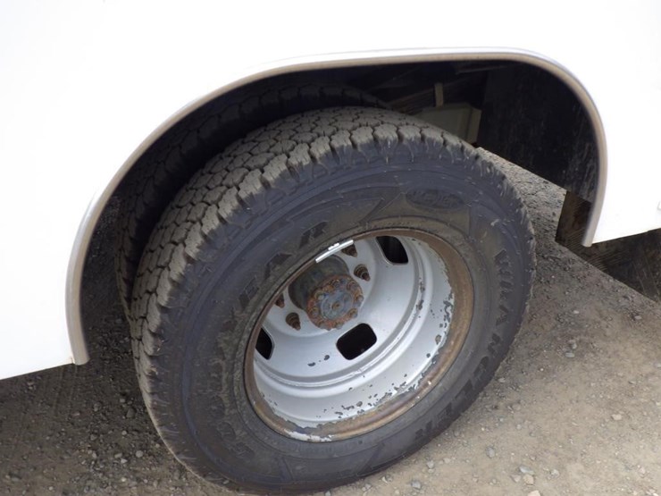 2010-ford-f350-image-17
