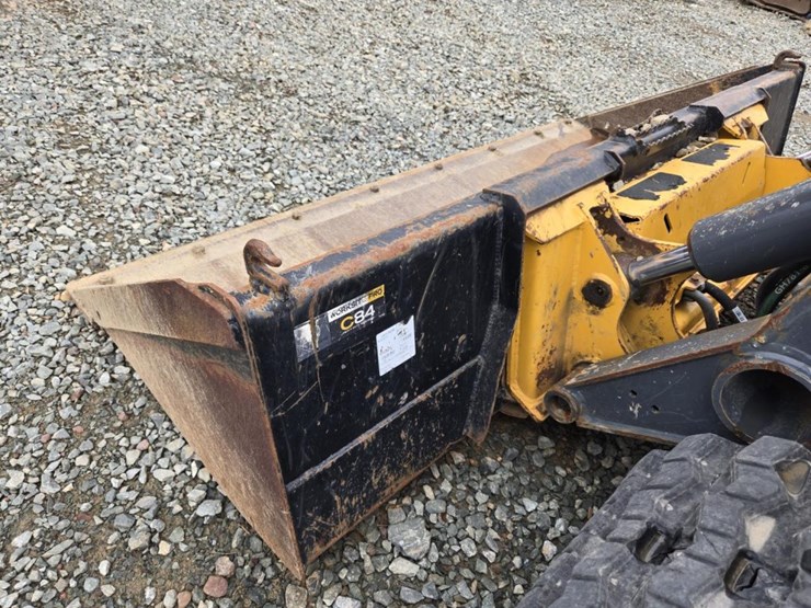 2022-deere-333g-image-12