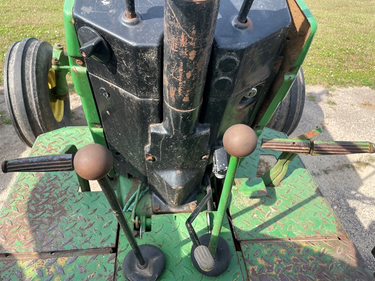 john-deere-2840-image-40