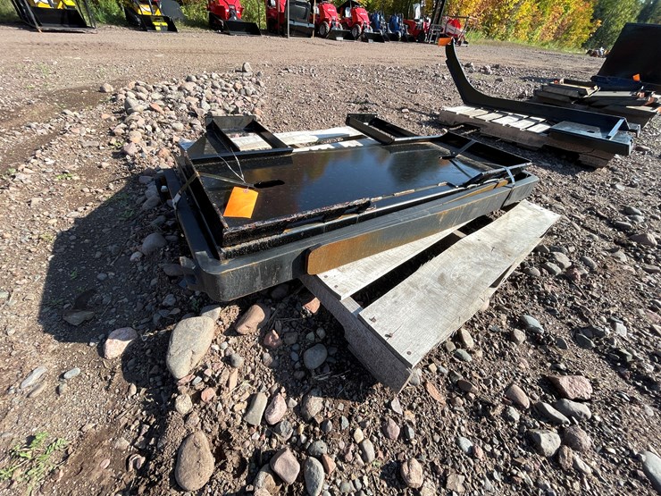 #8223-•-new-kc-45"-skid-steer-fork-frame-image-7