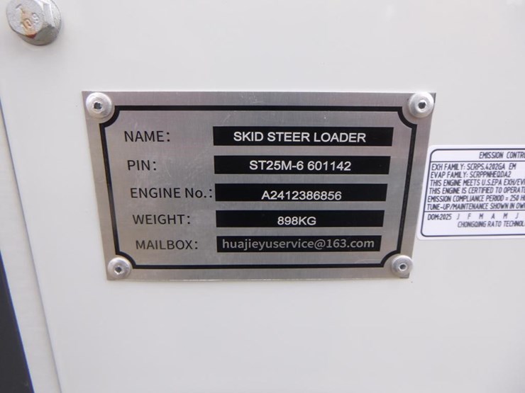 bttl-stm25-6-skid-steer-track-loader-image-20