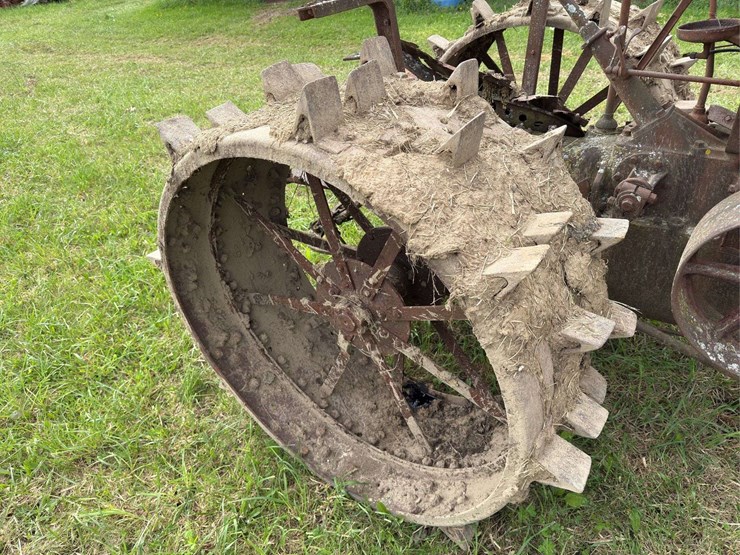 mccormick-deering-10-20-image-16