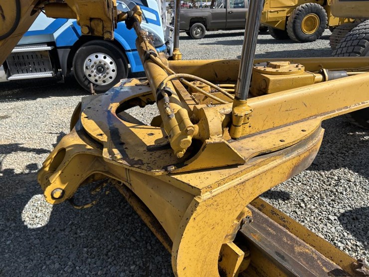 deere-770bh-image-36