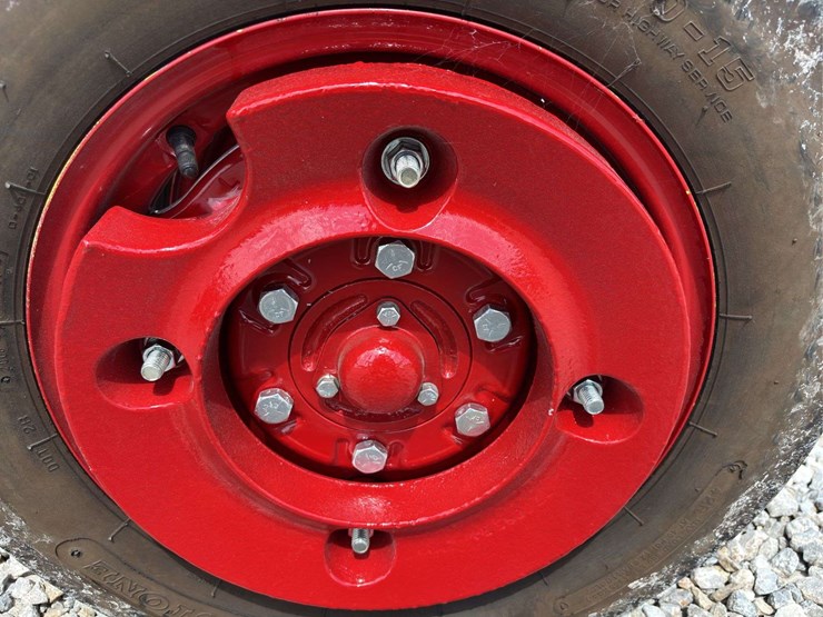 farmall-340-image-17