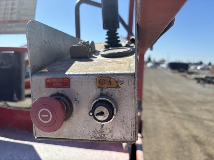 skyjack-sj4632-scissor-lift-image-9