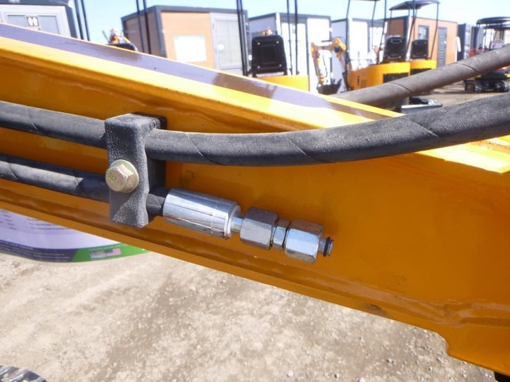 2025-vicsec-vc13-hydraulic-excavator-image-13
