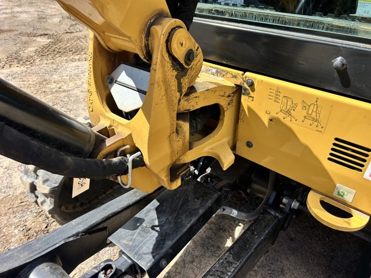 #1034-•-2023-caterpillar-302.7-cr-mini-excavator-image-20