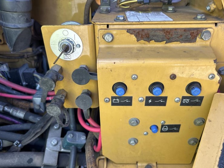caterpillar-cb54-image-34