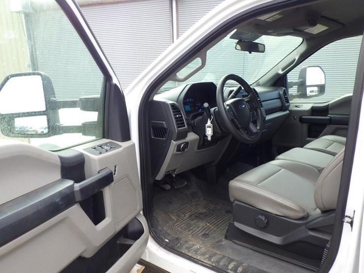 2019-ford-f450-image-5