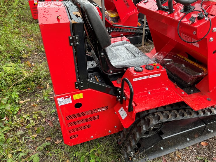 #8169-•-agt-crawler-loader-image-29