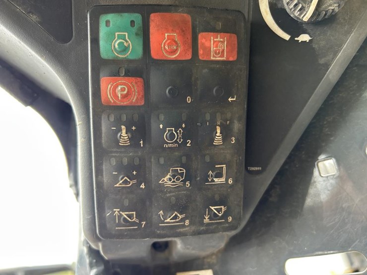 deere-318g-image-44