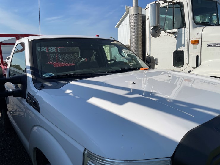 2011-ford-f350-xl-image-11