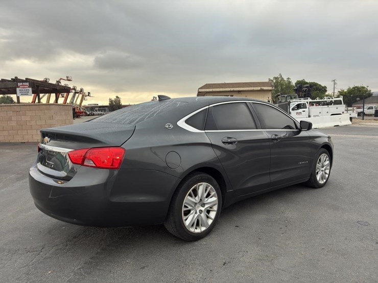 2018-chevrolet-impala-sedan-image-3