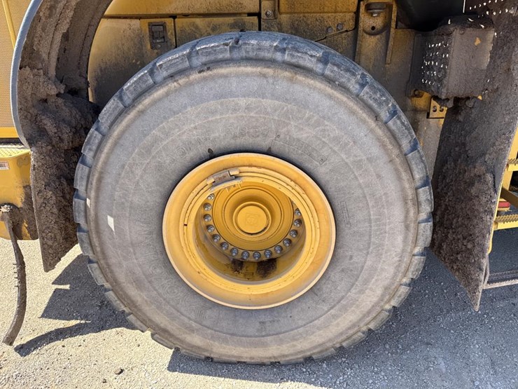 2018-deere-844k-image-75