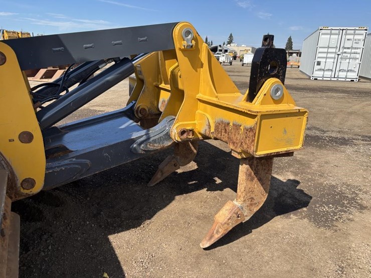 2017-deere-750k-image-17