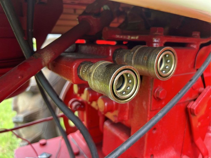 farmall-560-diesel-image-73